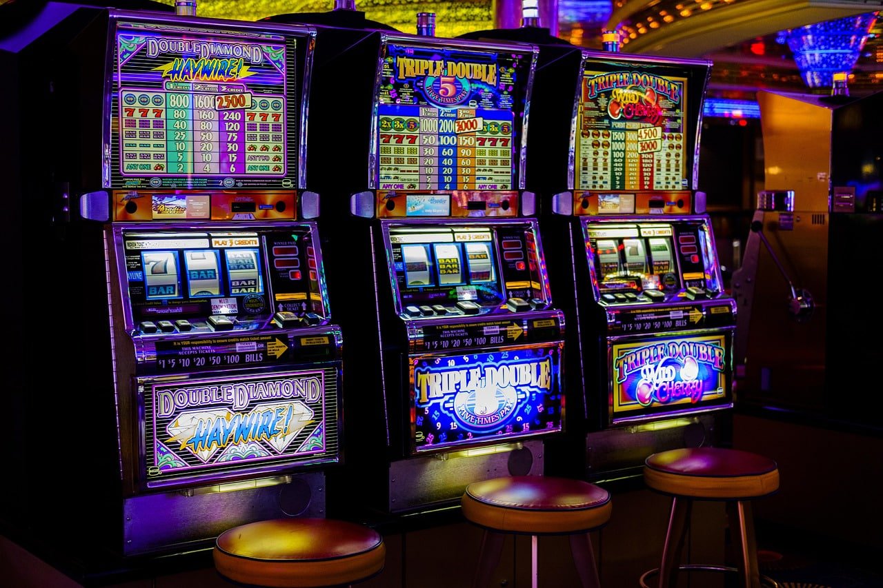 Betting controls and balance display